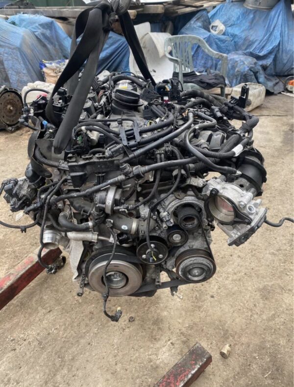 BMW G20 320i engine