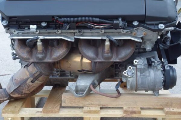 BMW E46 325i engine